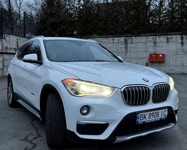 Білий БМВ Х1, об'ємом двигуна 2 л та пробігом 149 тис. км за 17500 $, фото 3 на Automoto.ua
