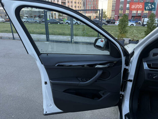 Белый БМВ Х1, объемом двигателя 2 л и пробегом 159 тыс. км за 15900 $, фото 37 на Automoto.ua