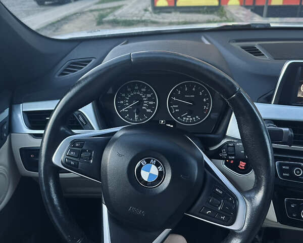 Білий БМВ Х1, об'ємом двигуна 2 л та пробігом 160 тис. км за 19500 $, фото 5 на Automoto.ua