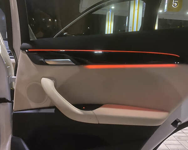 Белый БМВ Х1, объемом двигателя 2 л и пробегом 140 тыс. км за 18500 $, фото 19 на Automoto.ua