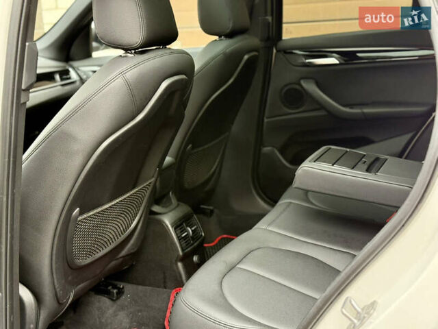 Білий БМВ Х1, об'ємом двигуна 2 л та пробігом 167 тис. км за 15400 $, фото 11 на Automoto.ua