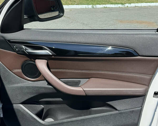 Белый БМВ Х1, объемом двигателя 2 л и пробегом 111 тыс. км за 19500 $, фото 15 на Automoto.ua