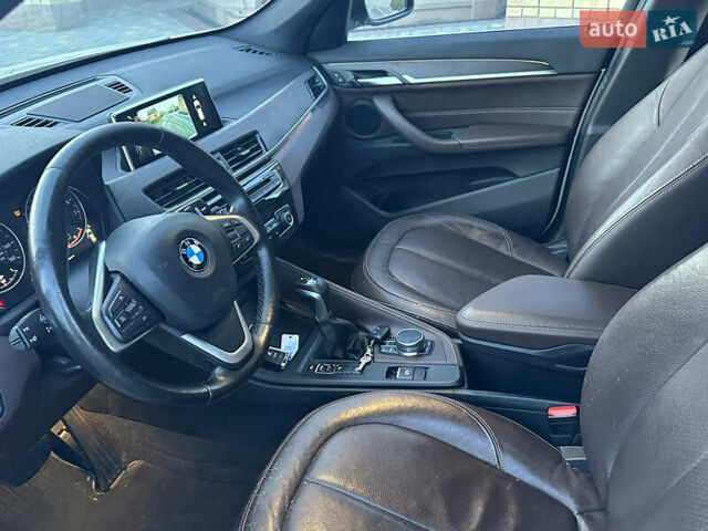 Белый БМВ Х1, объемом двигателя 2 л и пробегом 385 тыс. км за 13308 $, фото 6 на Automoto.ua