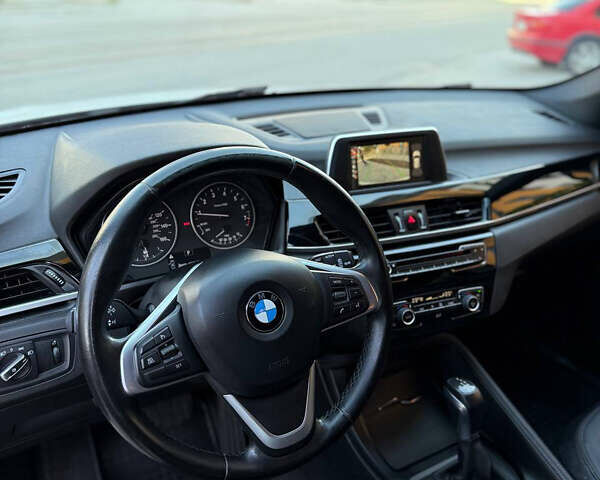 Білий БМВ Х1, об'ємом двигуна 2 л та пробігом 245 тис. км за 16600 $, фото 10 на Automoto.ua