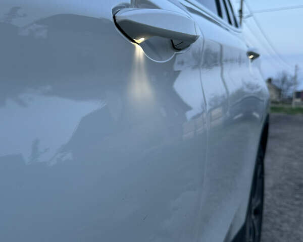 Белый БМВ Х1, объемом двигателя 2 л и пробегом 385 тыс. км за 13308 $, фото 7 на Automoto.ua