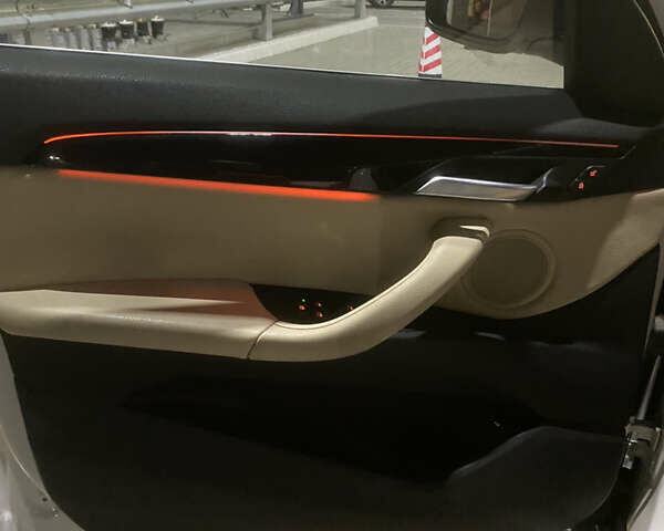 Белый БМВ Х1, объемом двигателя 2 л и пробегом 140 тыс. км за 18500 $, фото 7 на Automoto.ua