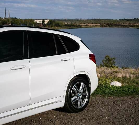 Белый БМВ Х1, объемом двигателя 2 л и пробегом 157 тыс. км за 21500 $, фото 2 на Automoto.ua