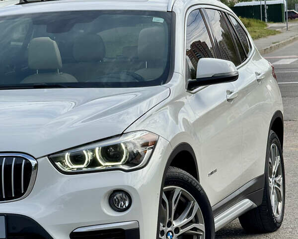 Белый БМВ Х1, объемом двигателя 2 л и пробегом 88 тыс. км за 22400 $, фото 75 на Automoto.ua
