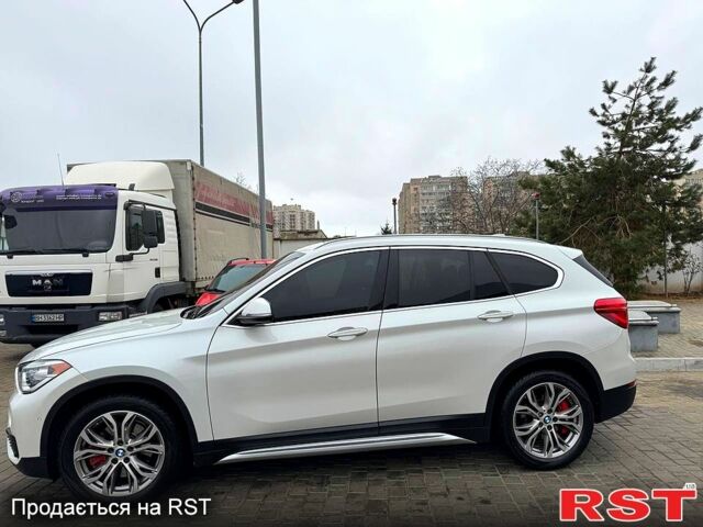 Белый БМВ Х1, объемом двигателя 2.8 л и пробегом 80 тыс. км за 23500 $, фото 4 на Automoto.ua