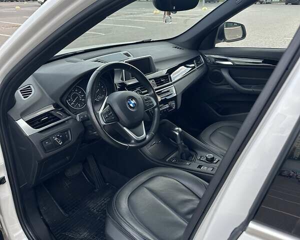 Білий БМВ Х1, об'ємом двигуна 2 л та пробігом 93 тис. км за 18800 $, фото 14 на Automoto.ua