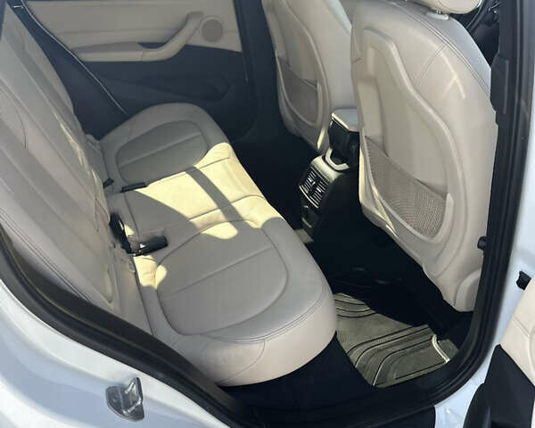 Белый БМВ Х1, объемом двигателя 2 л и пробегом 181 тыс. км за 16100 $, фото 9 на Automoto.ua