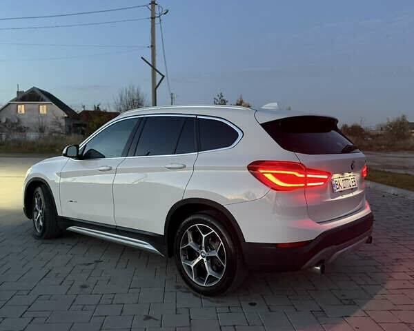 Белый БМВ Х1, объемом двигателя 2 л и пробегом 250 тыс. км за 18500 $, фото 3 на Automoto.ua