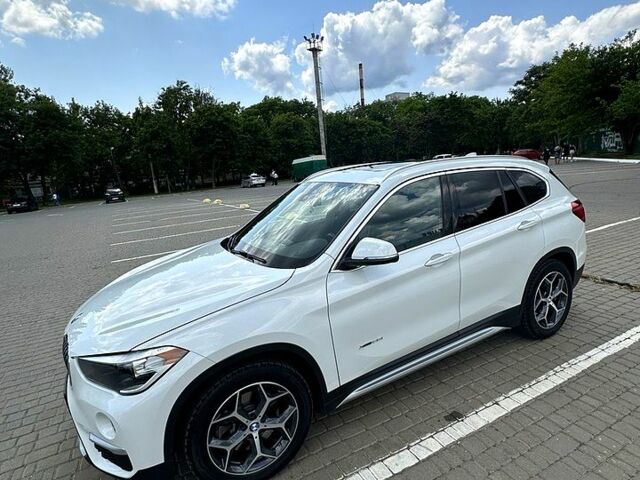 Білий БМВ Х1, об'ємом двигуна 2 л та пробігом 93 тис. км за 22000 $, фото 1 на Automoto.ua