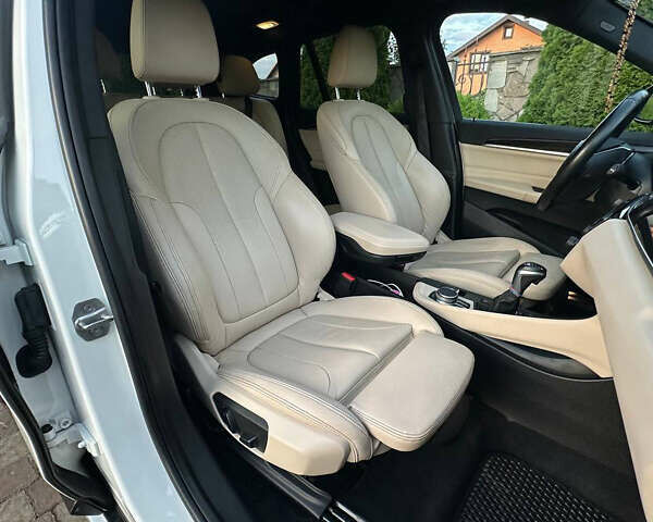 Белый БМВ Х1, объемом двигателя 2 л и пробегом 165 тыс. км за 16300 $, фото 12 на Automoto.ua