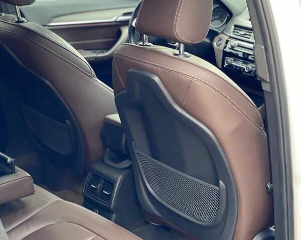 Білий БМВ Х1, об'ємом двигуна 2 л та пробігом 116 тис. км за 23900 $, фото 9 на Automoto.ua