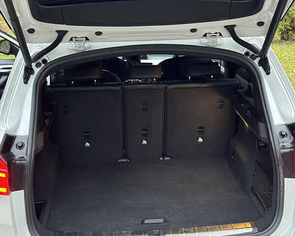 Белый БМВ Х1, объемом двигателя 2 л и пробегом 129 тыс. км за 18500 $, фото 25 на Automoto.ua