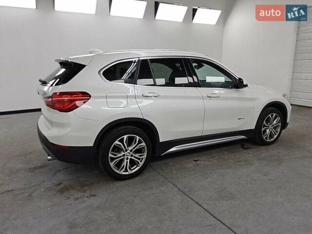 Белый БМВ Х1, объемом двигателя 2 л и пробегом 149 тыс. км за 3500 $, фото 2 на Automoto.ua