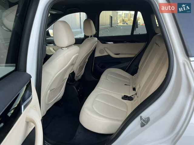 Белый БМВ Х1, объемом двигателя 2 л и пробегом 92 тыс. км за 18700 $, фото 24 на Automoto.ua