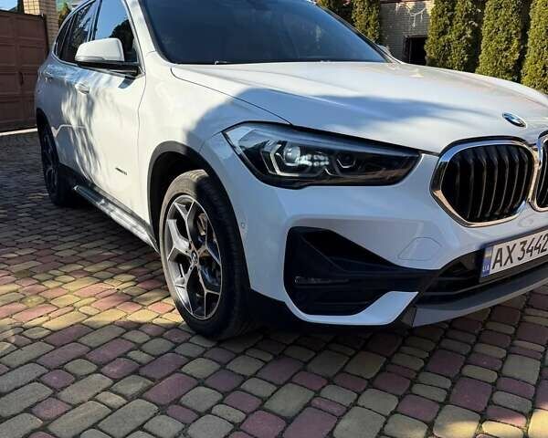 Белый БМВ Х1, объемом двигателя 2 л и пробегом 50 тыс. км за 18000 $, фото 13 на Automoto.ua