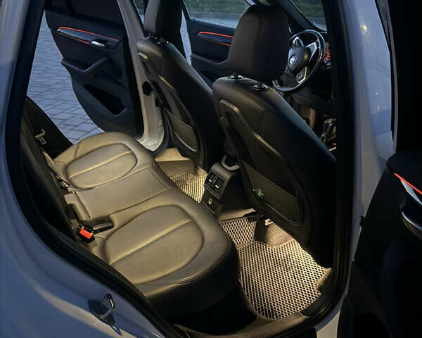 Белый БМВ Х1, объемом двигателя 2 л и пробегом 250 тыс. км за 18500 $, фото 18 на Automoto.ua