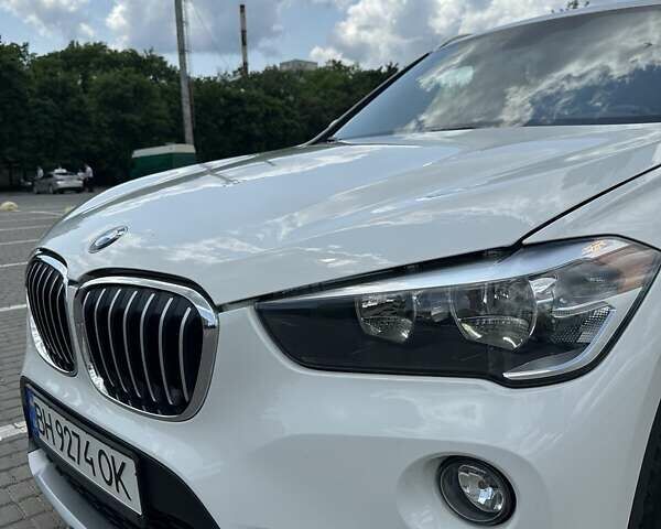 Білий БМВ Х1, об'ємом двигуна 2 л та пробігом 93 тис. км за 18800 $, фото 5 на Automoto.ua