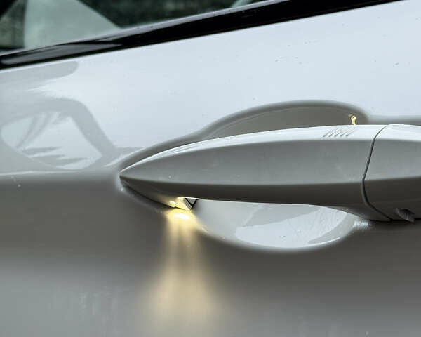 Белый БМВ Х1, объемом двигателя 2 л и пробегом 129 тыс. км за 18500 $, фото 17 на Automoto.ua