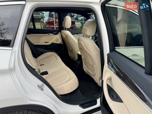 Белый БМВ Х1, объемом двигателя 2 л и пробегом 88 тыс. км за 22400 $, фото 30 на Automoto.ua