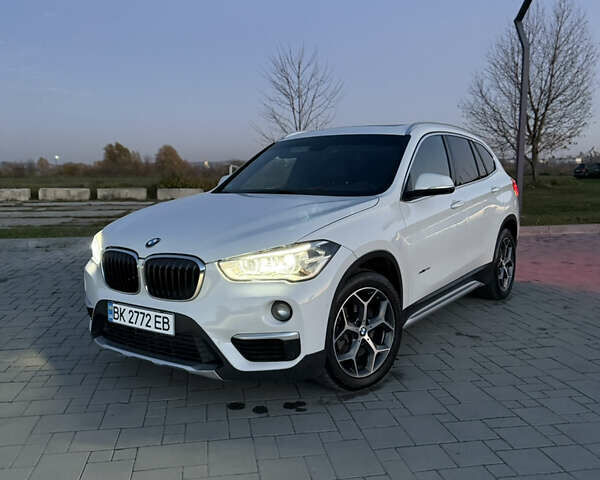 Белый БМВ Х1, объемом двигателя 2 л и пробегом 250 тыс. км за 18500 $, фото 1 на Automoto.ua