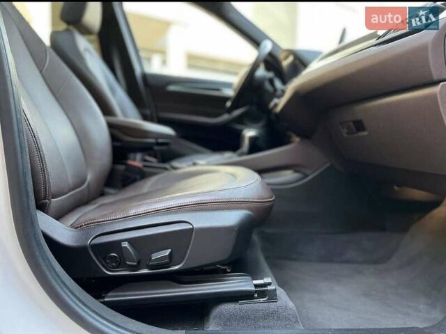 Белый БМВ Х1, объемом двигателя 2 л и пробегом 179 тыс. км за 16100 $, фото 4 на Automoto.ua