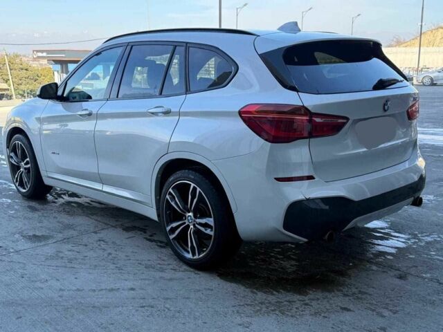 Белый БМВ Х1, объемом двигателя 2 л и пробегом 66 тыс. км за 11200 $, фото 4 на Automoto.ua