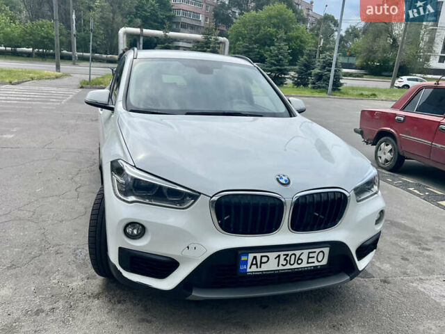 Білий БМВ Х1, об'ємом двигуна 2 л та пробігом 101 тис. км за 21000 $, фото 4 на Automoto.ua