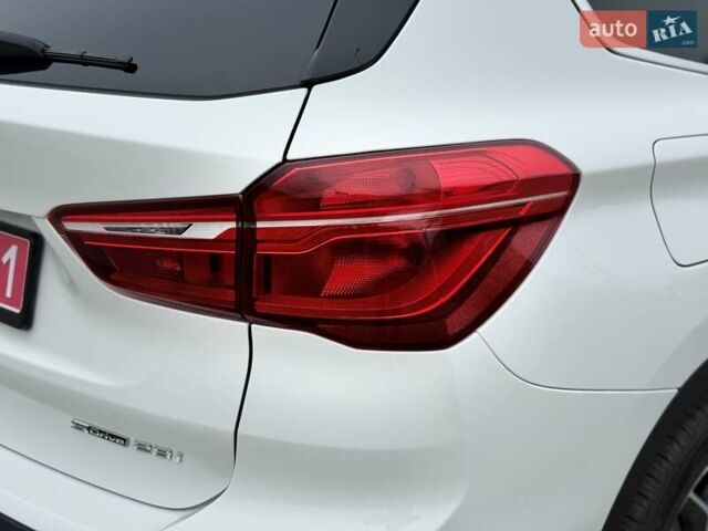 Білий БМВ Х1, об'ємом двигуна 2 л та пробігом 76 тис. км за 18300 $, фото 11 на Automoto.ua