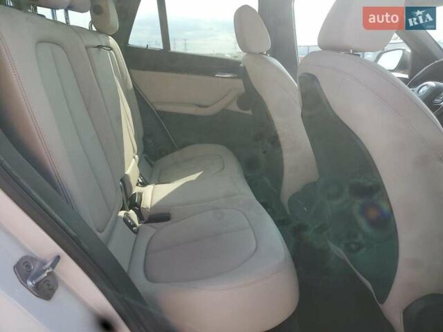 Белый БМВ Х1, объемом двигателя 2 л и пробегом 123 тыс. км за 4515 $, фото 9 на Automoto.ua
