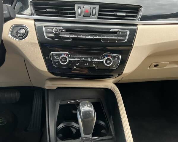 Белый БМВ Х1, объемом двигателя 2 л и пробегом 131 тыс. км за 19550 $, фото 12 на Automoto.ua