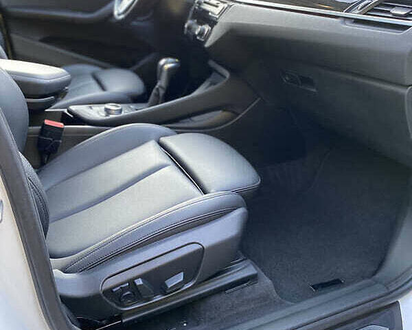 Белый БМВ Х1, объемом двигателя 2 л и пробегом 110 тыс. км за 16000 $, фото 21 на Automoto.ua