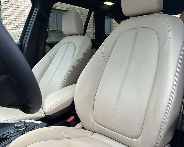 Білий БМВ Х1, об'ємом двигуна 2 л та пробігом 131 тис. км за 19500 $, фото 19 на Automoto.ua