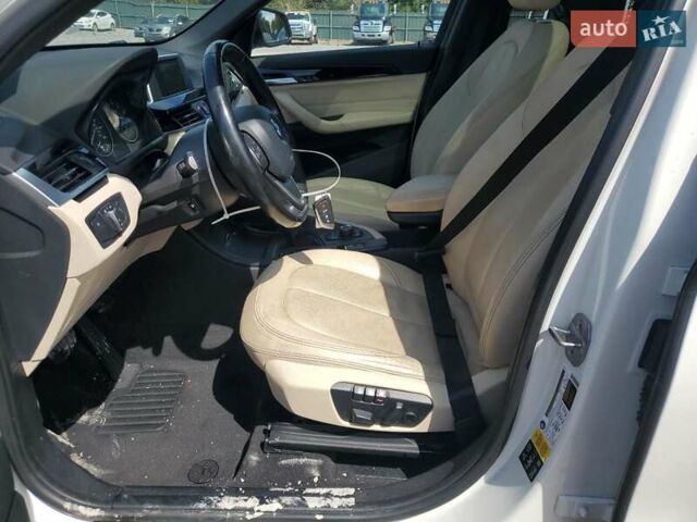 Белый БМВ Х1, объемом двигателя 2 л и пробегом 118 тыс. км за 4600 $, фото 5 на Automoto.ua