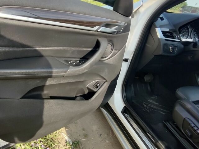 Білий БМВ Х1, об'ємом двигуна 2 л та пробігом 109 тис. км за 17300 $, фото 17 на Automoto.ua