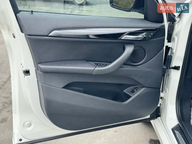 Белый БМВ Х1, объемом двигателя 2 л и пробегом 135 тыс. км за 19999 $, фото 51 на Automoto.ua