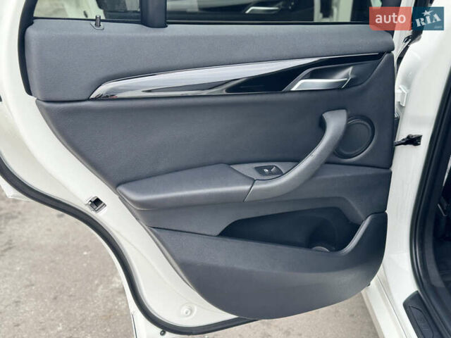 Белый БМВ Х1, объемом двигателя 2 л и пробегом 135 тыс. км за 19999 $, фото 52 на Automoto.ua