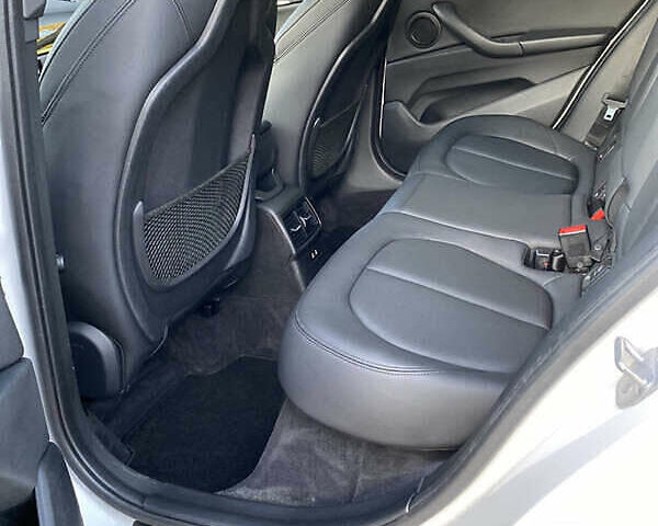 Белый БМВ Х1, объемом двигателя 2 л и пробегом 110 тыс. км за 16000 $, фото 19 на Automoto.ua