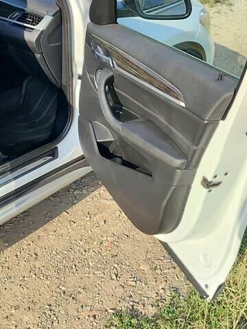 Белый БМВ Х1, объемом двигателя 2 л и пробегом 110 тыс. км за 17500 $, фото 15 на Automoto.ua