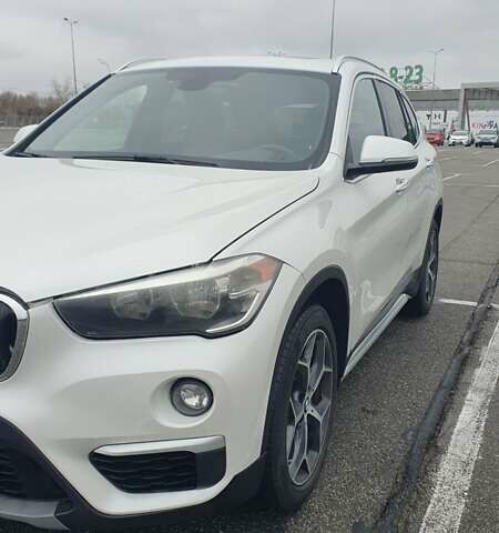Белый БМВ Х1, объемом двигателя 2 л и пробегом 143 тыс. км за 17999 $, фото 1 на Automoto.ua