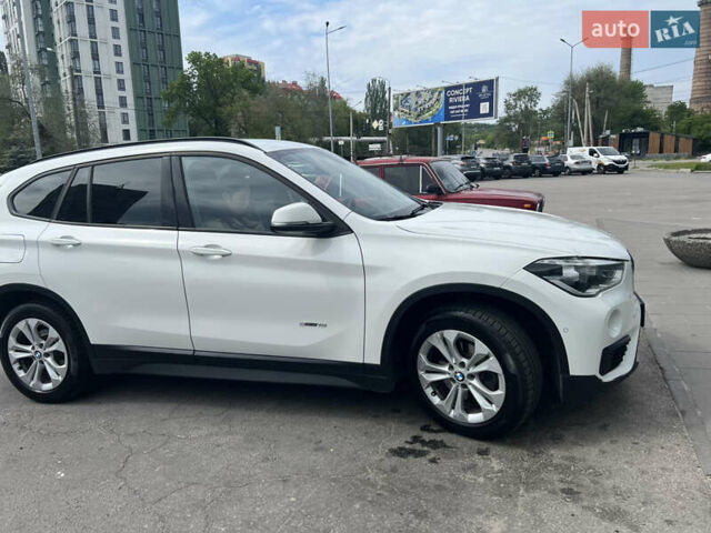 Білий БМВ Х1, об'ємом двигуна 2 л та пробігом 101 тис. км за 21000 $, фото 24 на Automoto.ua