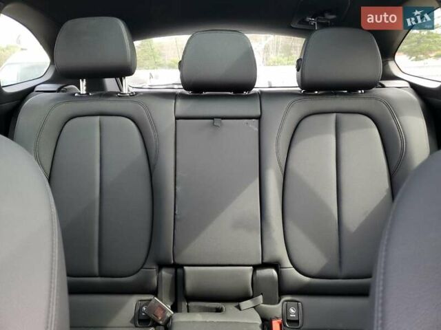 Белый БМВ Х1, объемом двигателя 2 л и пробегом 70 тыс. км за 3000 $, фото 8 на Automoto.ua