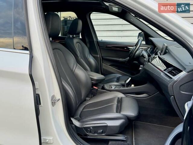 Белый БМВ Х1, объемом двигателя 2 л и пробегом 63 тыс. км за 25800 $, фото 47 на Automoto.ua