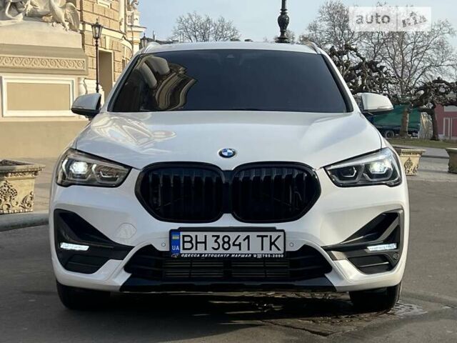 Білий БМВ Х1, об'ємом двигуна 2 л та пробігом 30 тис. км за 29499 $, фото 16 на Automoto.ua