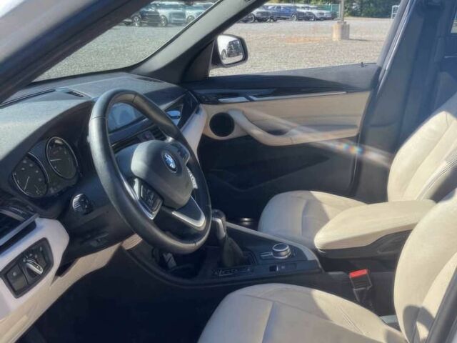 Белый БМВ Х1, объемом двигателя 2 л и пробегом 39 тыс. км за 5000 $, фото 6 на Automoto.ua