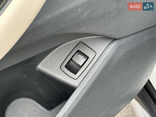 Белый БМВ Х1, объемом двигателя 2 л и пробегом 104 тыс. км за 22900 $, фото 26 на Automoto.ua