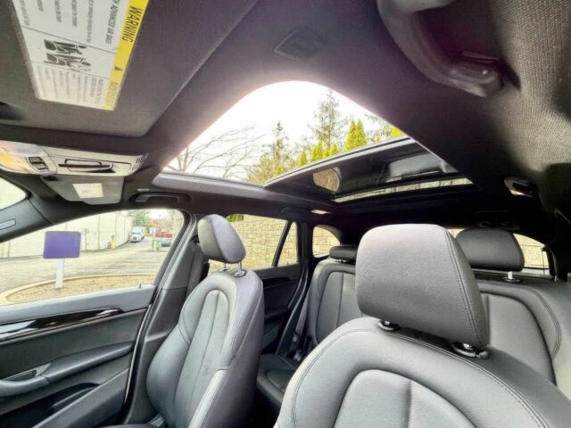 Белый БМВ Х1, объемом двигателя 2 л и пробегом 49 тыс. км за 10000 $, фото 13 на Automoto.ua